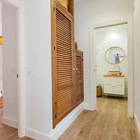 Cayetana - Spacious 4-bedroom With Private Pool Terrace & Bbq
