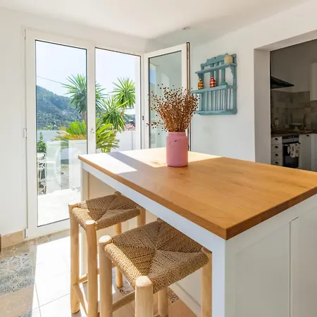 Villa Cayetana - Spacious 4-bedroom With Private Pool Terrace & Bbq Malaga