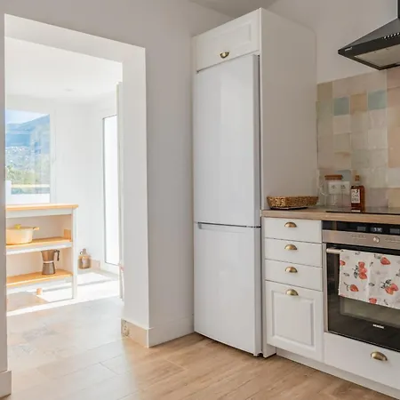 Cayetana - Spacious 4-bedroom With Private Pool Terrace & Bbq