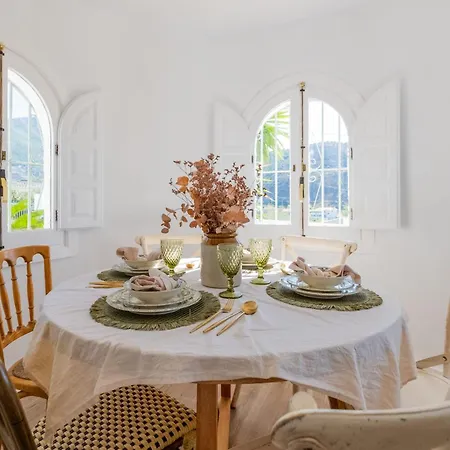 Cayetana - Spacious 4-bedroom With Private Pool Terrace & Bbq Villa Malaga