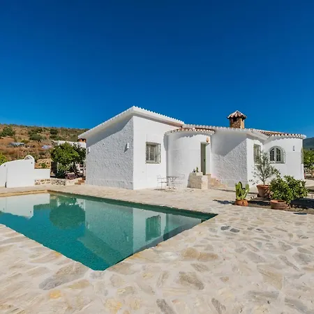 Villa Cayetana - Spacious 4-bedroom With Private Pool Terrace & Bbq Malaga